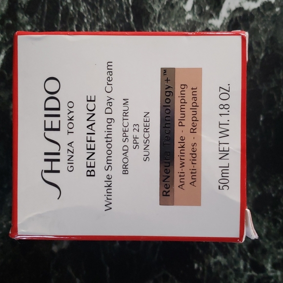 Shiseido Benefiance Wrinkle Smoothing  Day Cream 1.8 OZ + Red Bag - Picture 9 of 9